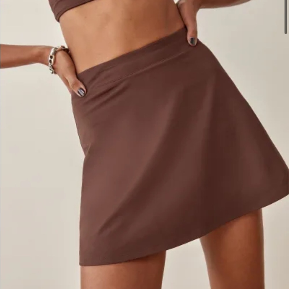 XS Reformation Tiffany Ecostretch Active Skort in Chestnut